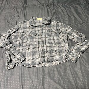 Love notes Women's Long Sleeved Button Down Shirt Plaid Size Small